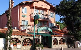 Logis Hotel Restaurant Les Charmettes