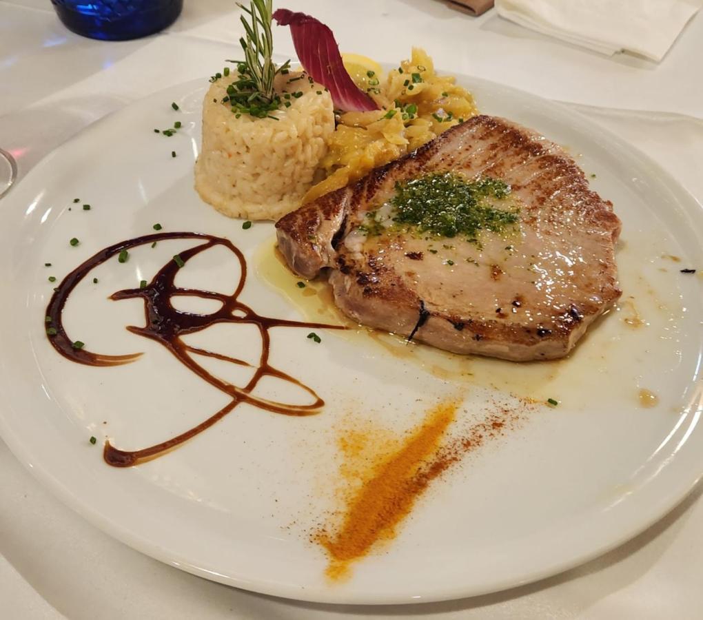 Logis Hotel Restaurant Les Charmettes Argelès-sur-Mer Exteriör bild